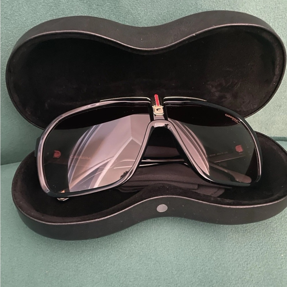 Carrera 1014/S 807 Men's Sunglasses - Black Frame with Brown Gradient Lens